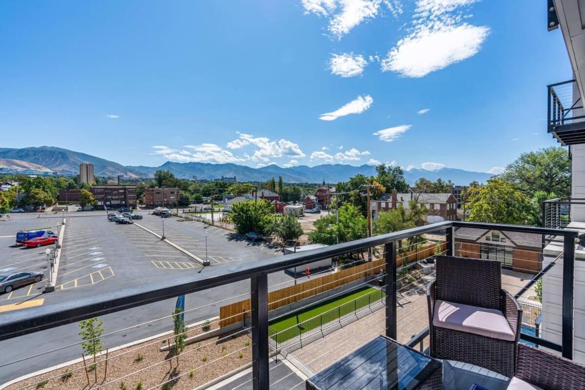 2Br Luxury Urban Escape Balcony & Fitness Center Lägenhet Salt Lake City Exteriör bild