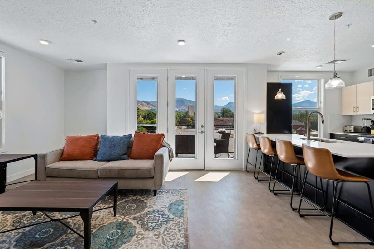 2Br Luxury Urban Escape Balcony & Fitness Center Lägenhet Salt Lake City Exteriör bild